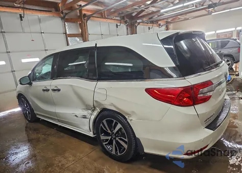 2018 Honda Odyssey Elite из США, поврежденный, VIN 5FNRL6H92JB089965
